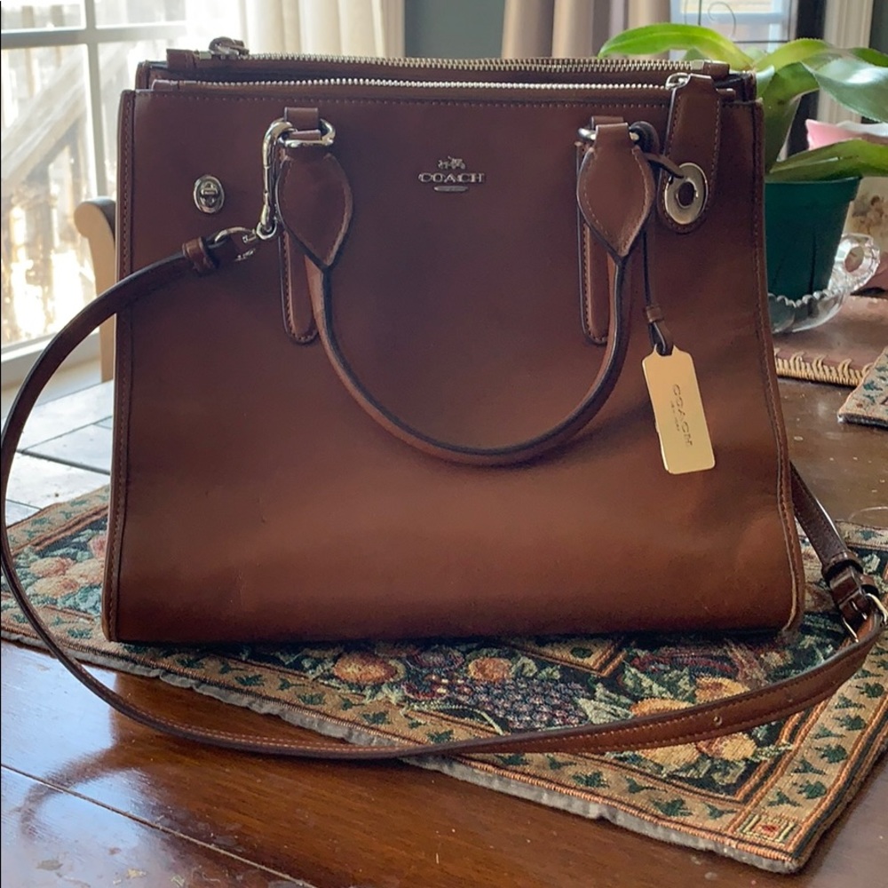 A beautiful, genuine COACH purse.